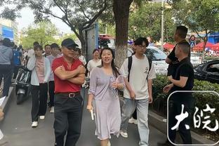 2.4分！吧友评拉亚：大胜变险胜，真垃啊！出球真比扑救重要？